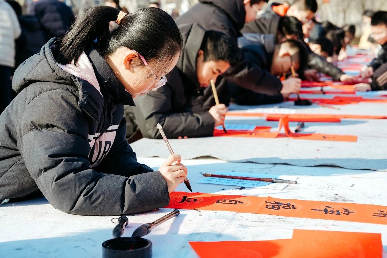 董子文化街舉辦迎新春送春聯(lián)筆會(huì) 組織文化藝術(shù)活動(dòng)